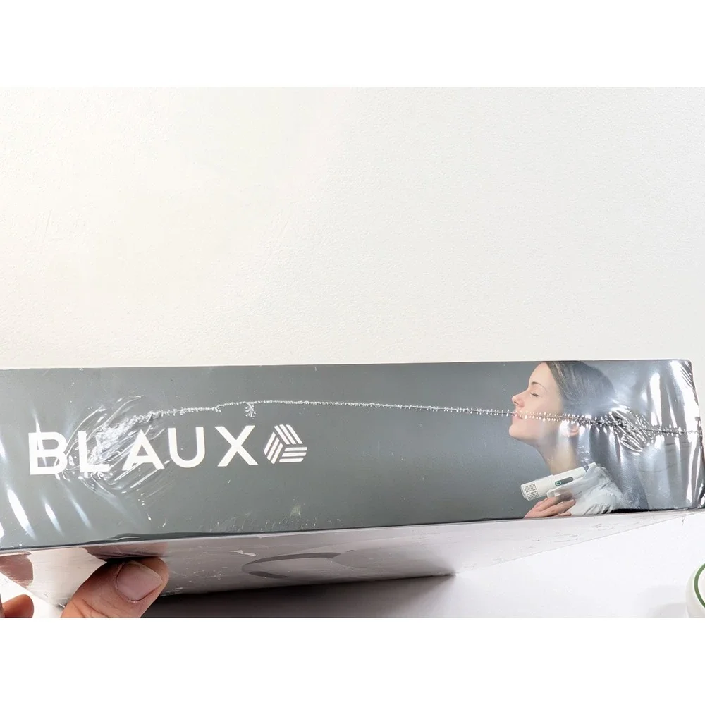 Blaux Wearable AC Plus Neckband Fan Portable New In Box‎